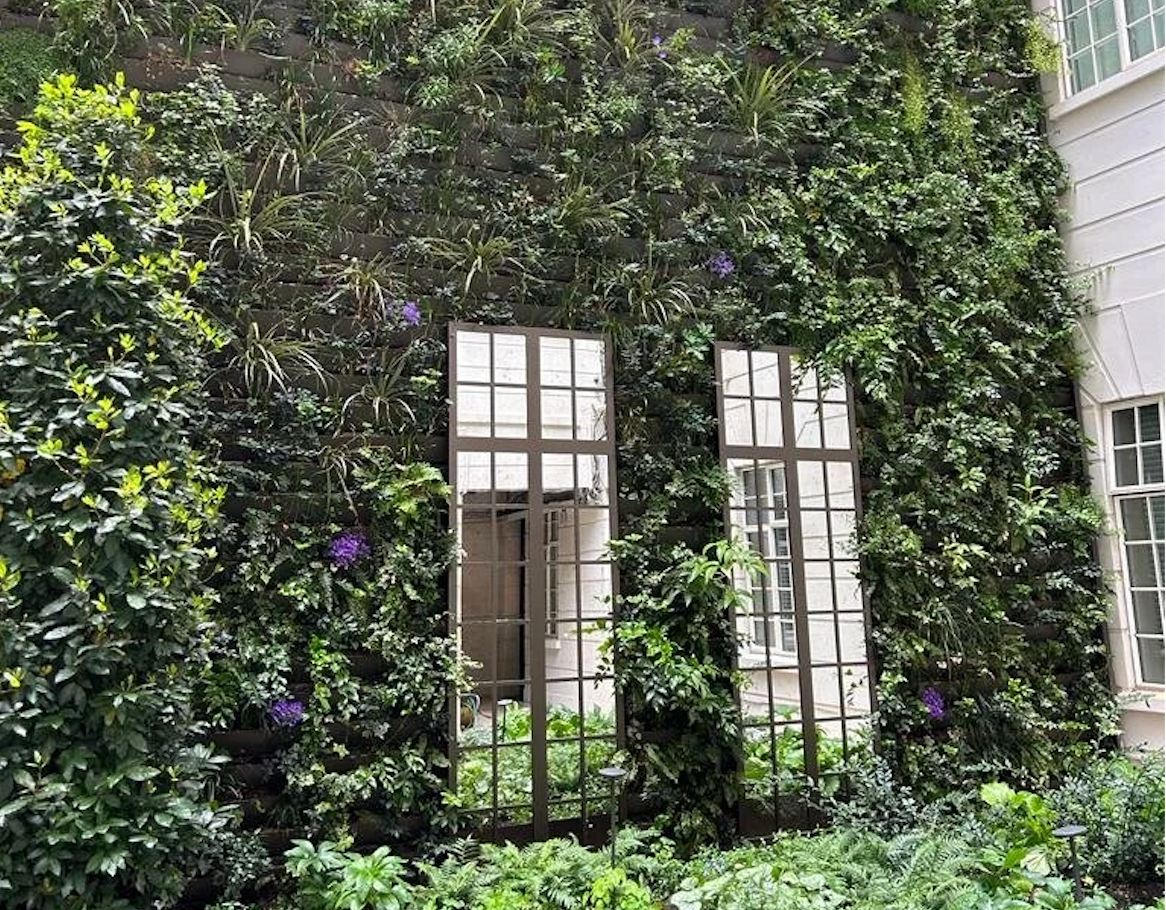 Living wall built with the Channel Pro system at Marriott Grosvenor Square